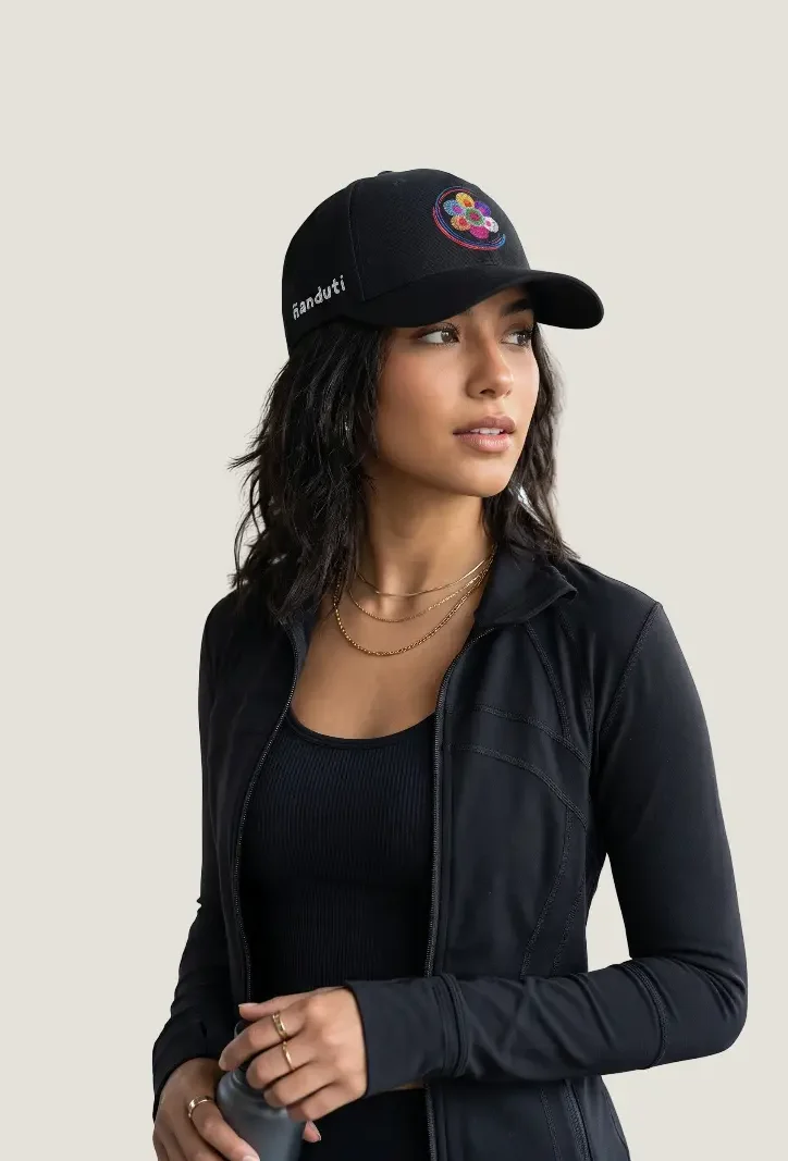 Gorra ñanduti mujer color negro
